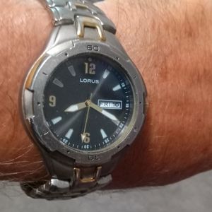 Vintage Lorus Watch Men Gold Silver Tone Day-Date